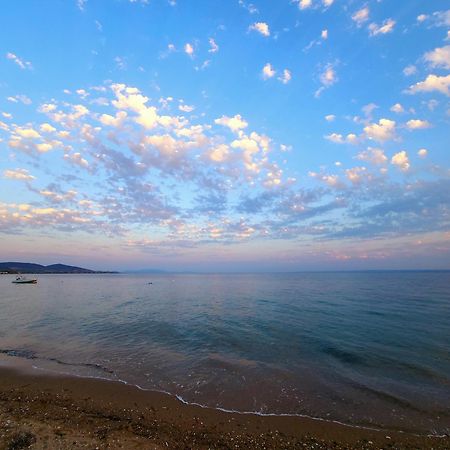 Pine Beach Holiday Home 2 Bedrooms 50 Meters To The Beach Kalyves Polygyrou المظهر الخارجي الصورة